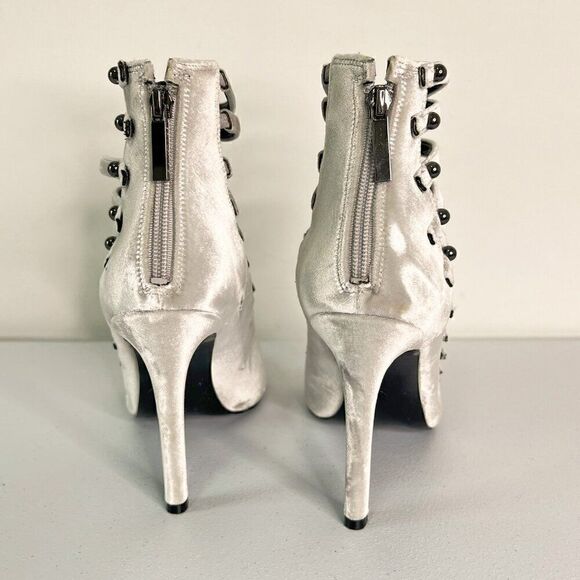 Kendall & Kylie Giaa Gray Velvet Strappy Open Toe Heels - Picture 4 of 7